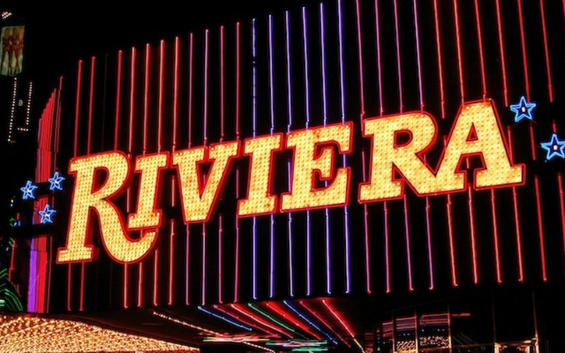 Las Vegas’ Riviera Hotel, which appeared in James Bond film, is demolished