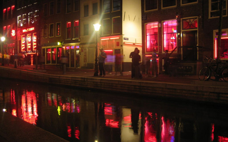 Amsterdam to ban guided tours of Red Light District