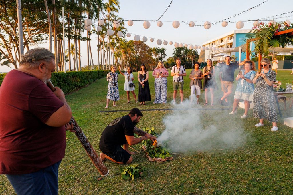 NT_welcome_to_darwin_smoking_ceremony