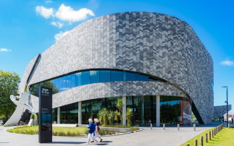 Te Pae Christchurch signs carbon zero agreement